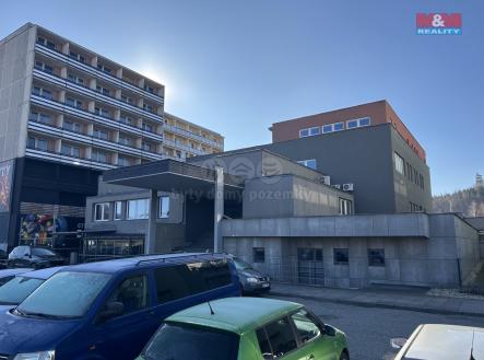 Pronájem - obchodní prostor, 978 m²