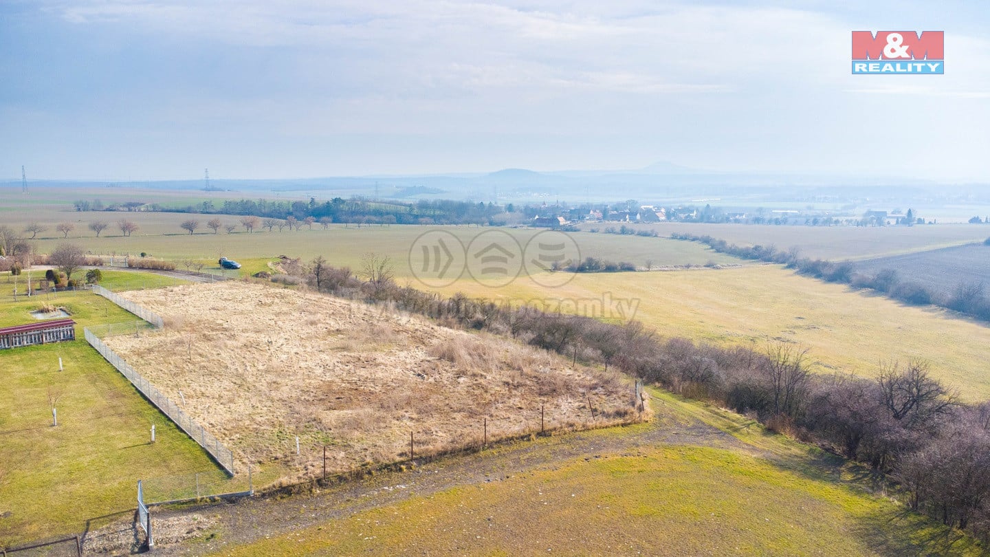 pohled na pozemek