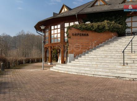Prodej - restaurace, 2 100 m²
