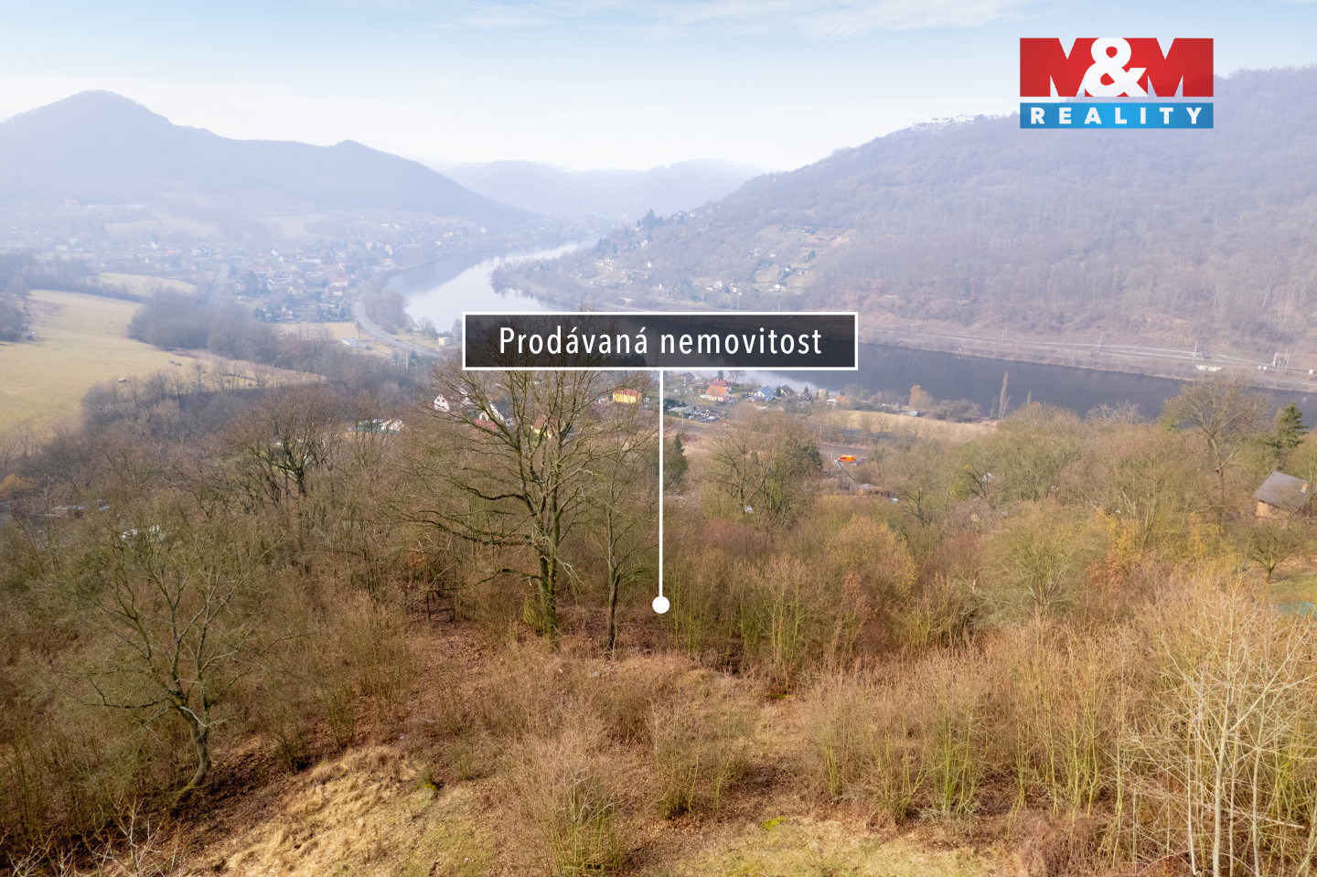 Pohled na prodávaný pozemek