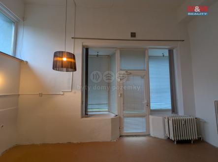 Pronájem - obchodní prostor, 52 m²