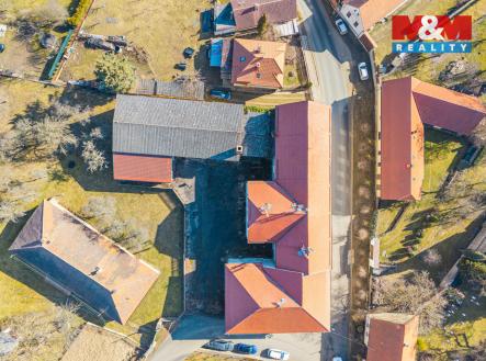 Prodej výrobní prostor, 1 800 m²