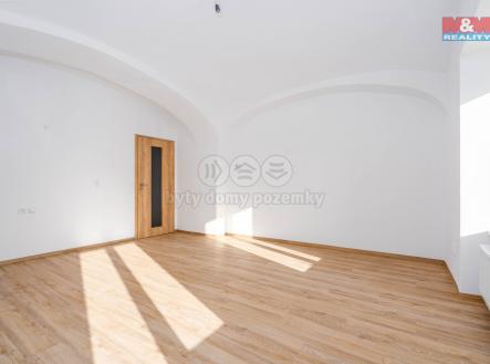 Prodej - kanceláře, 57 m²