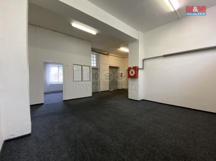 Pronájem skladovací prostor, 150 m²