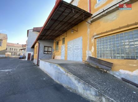 Pronájem skladovací prostor, 150 m²