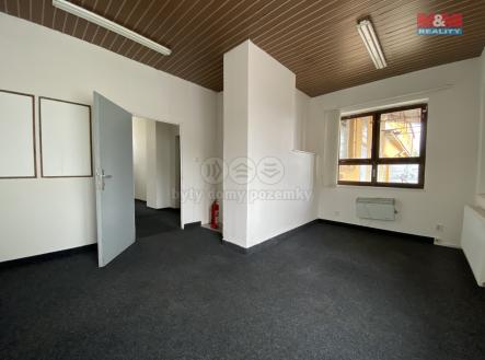 Pronájem skladovací prostor, 70 m²