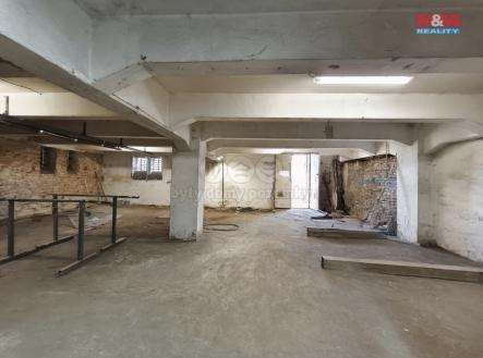 Pronájem výrobní prostor, 700 m²