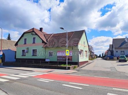 Pronájem - obchodní prostor, 90 m²