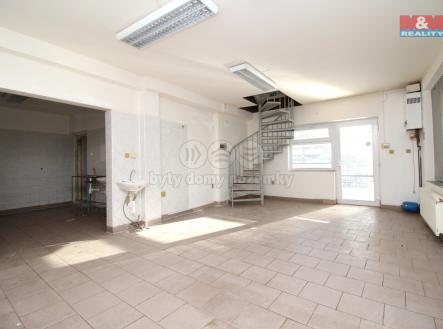 Pronájem - obchodní prostor, 90 m²