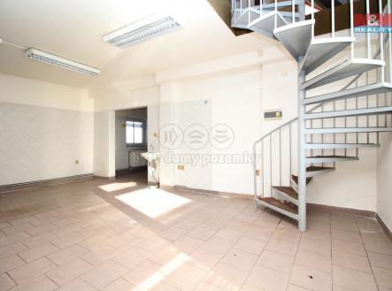 Pronájem - obchodní prostor, 90 m²