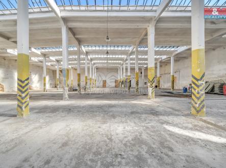 Prodej obchodní prostor, 1 500 m²