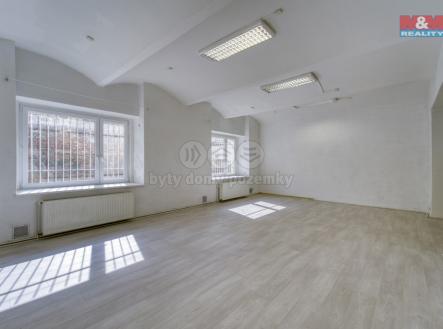 Pronájem obchodní prostor, 167 m²