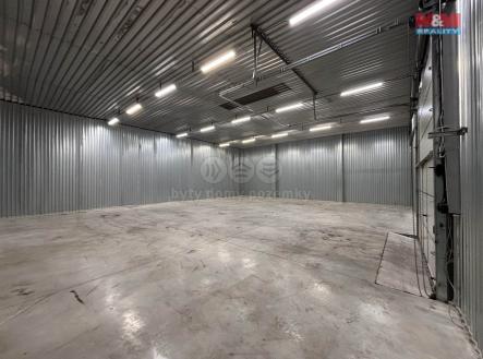 Pronájem - skladovací prostor, 254 m²
