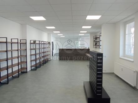Pronájem - obchodní prostor, 115 m²