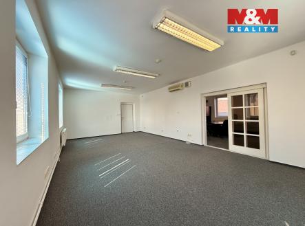 Pronájem kanceláře, 66 m²