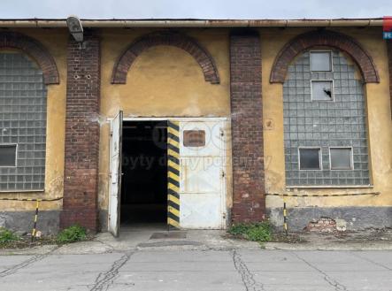 Pronájem výrobní prostor, 2 000 m²