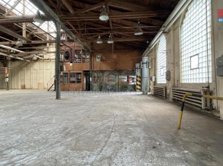 Pronájem skladovací prostor, 2 000 m²