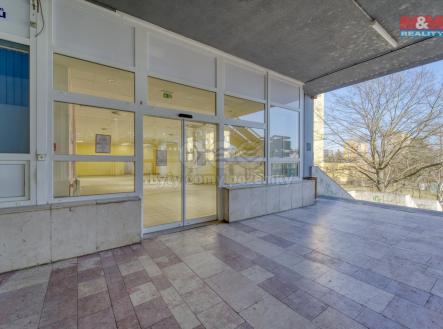 Pronájem - restaurace, 178 m²