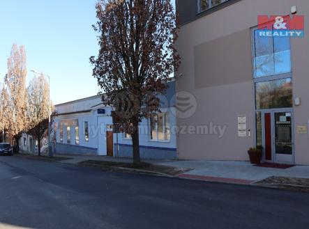 Prodej - obchodní prostor, 300 m²