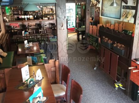 Pronájem - restaurace, 300 m²