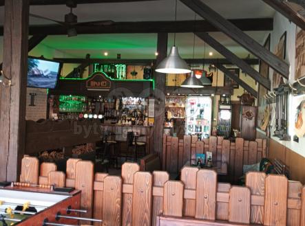 Pronájem - restaurace, 300 m²