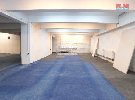 Pronájem - obchodní prostor, 260 m²