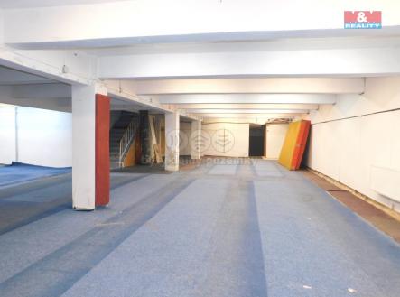 Pronájem - obchodní prostor, 260 m²
