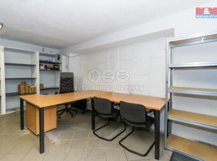 Pronájem - obchodní prostor, 161 m²