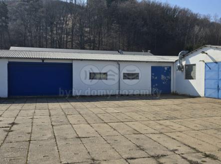 Pronájem obchodní prostor, 2 500 m²