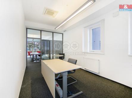 Pronájem - kanceláře, 105 m²