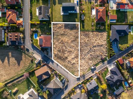 Prodej pozemku pro bydlení, 1 765 m²