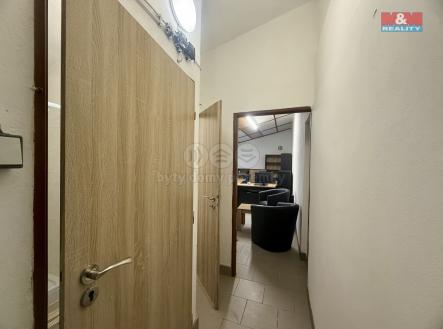 Pronájem - skladovací prostor, 60 m²