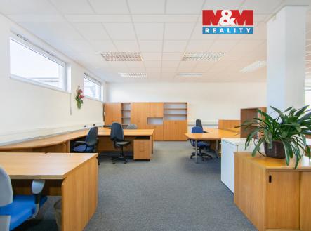 Pronájem kanceláře, 138 m²