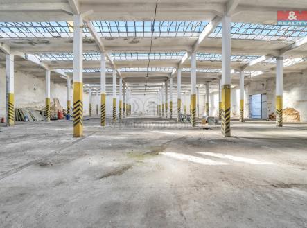 Prodej výrobní prostor, 1 500 m²