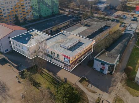 Prodej - obchodní prostor, 1 400 m²