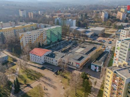 Prodej - obchodní prostor, 1 400 m²