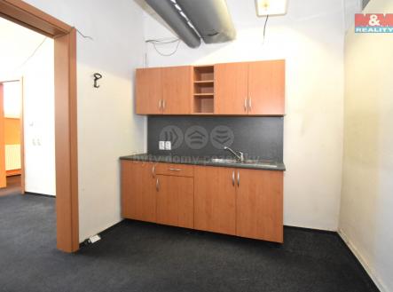 Pronájem obchodní prostor, 86 m²