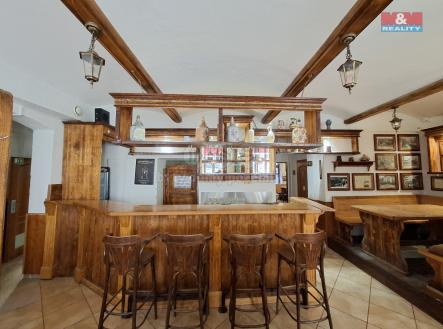 Pronájem - restaurace, 141 m²