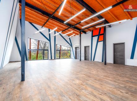 Prodej hotel, 1 076 m²