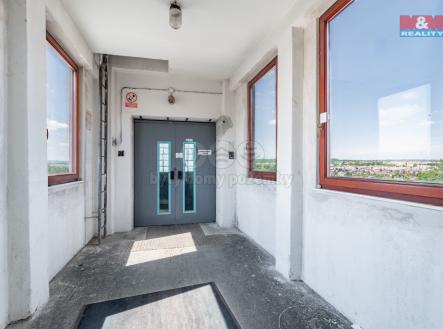 Pronájem - výrobní prostor, 270 m²