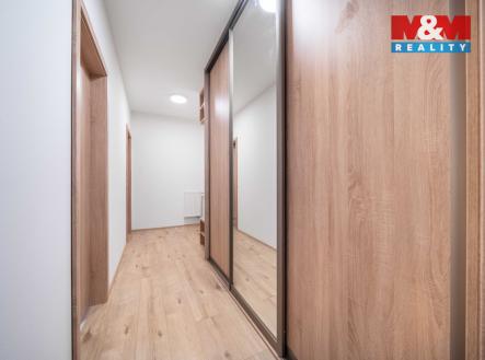 Pronájem bytu, 1+kk, 32 m²