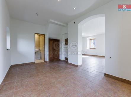 Prodej - hotel, 304 m²