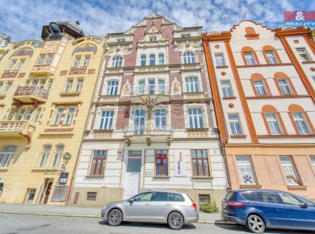 Pronájem kanceláře, 786 m²