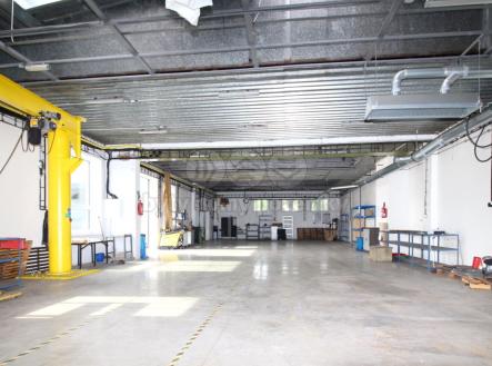Prodej výrobní prostor, 1 432 m²