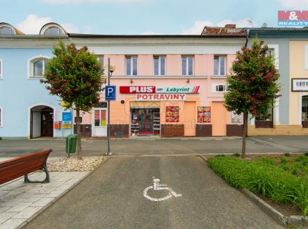 Pronájem - obchodní prostor, 183 m²
