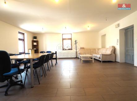Pronájem - kanceláře, 145 m²