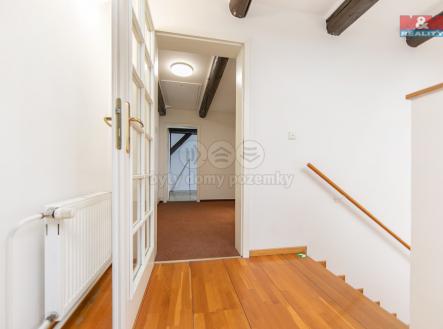 Pronájem - kanceláře, 93 m²