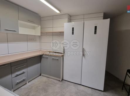 Pronájem - obchodní prostor, 18 m²