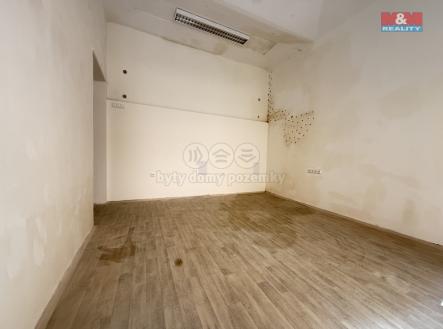 Pronájem - obchodní prostor, 18 m²