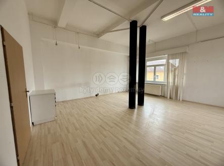 Pronájem kanceláře, 43 m²